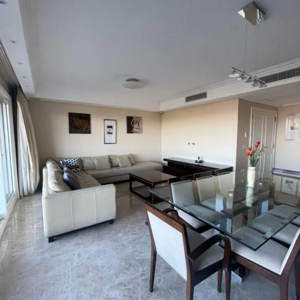 Departamento 3 ambientes, Chateau, Puerto Madero. ALQUILER